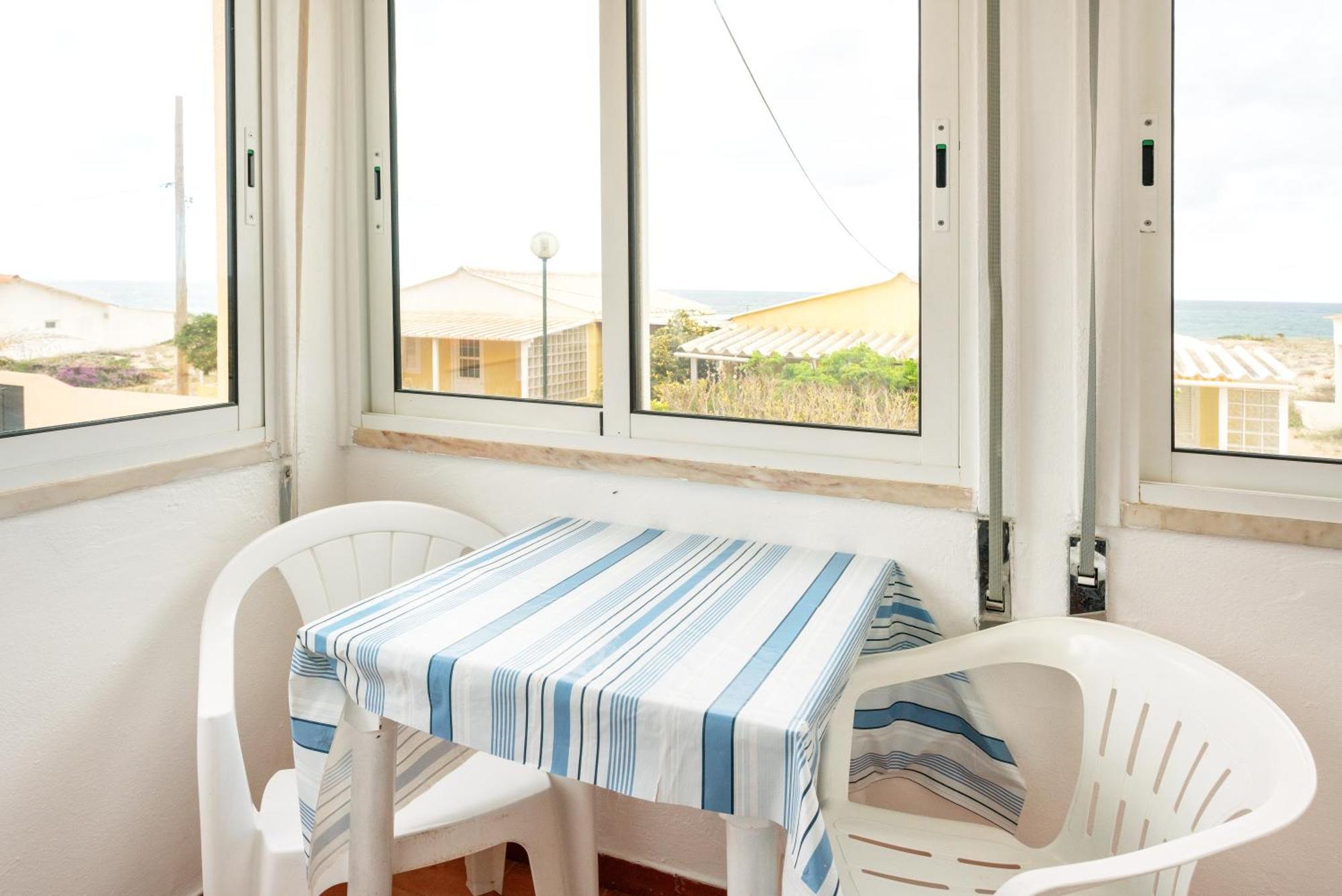 Blife Faro Beach Hostel & Rooms Exterior photo