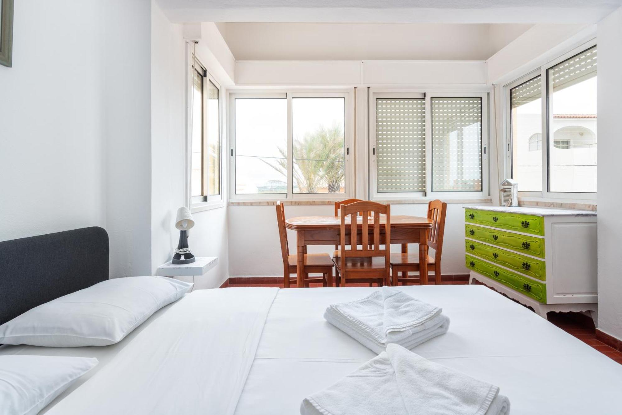 Blife Faro Beach Hostel & Rooms Exterior photo